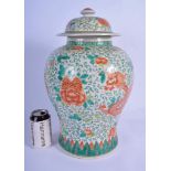 A LARGE EARLY 20TH CENTURY CHINESE FAMILLE VERTE PORCELAIN VASE AND COVER Late Qing/Republic, painte