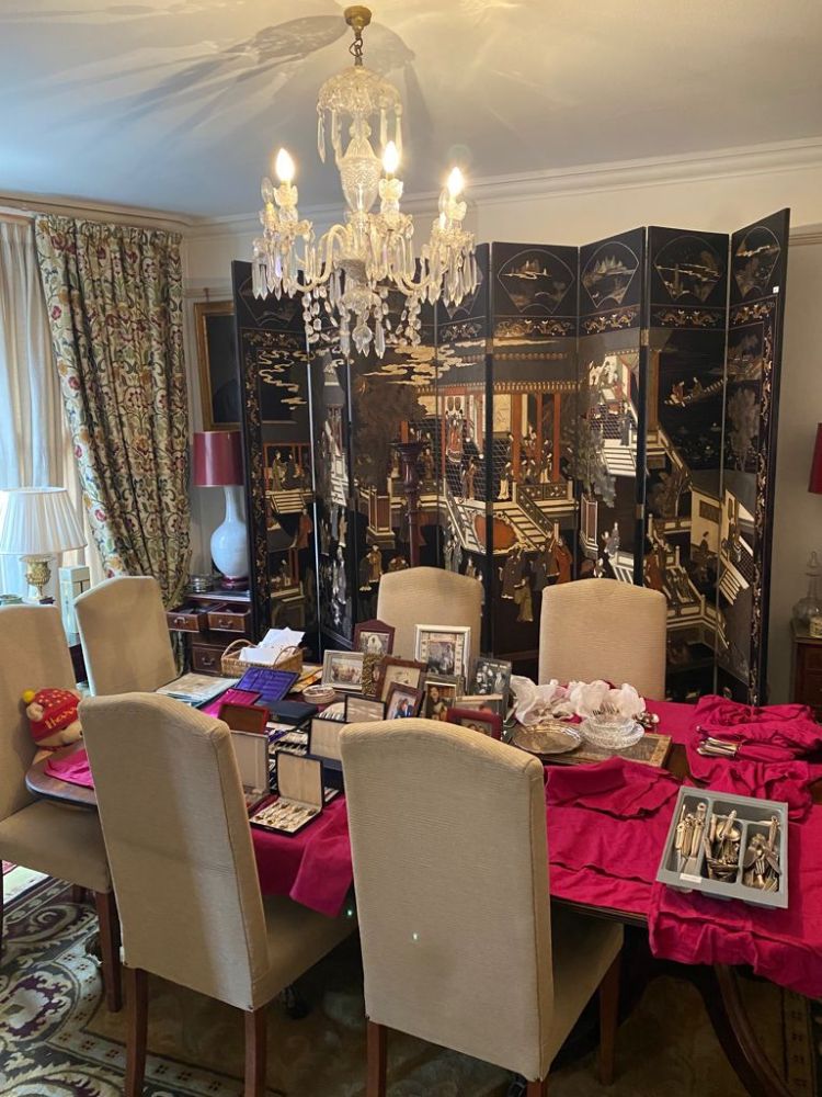 The Estate Contents of Betty & Raymond Andersons Private Collection of Antiques & Collectables