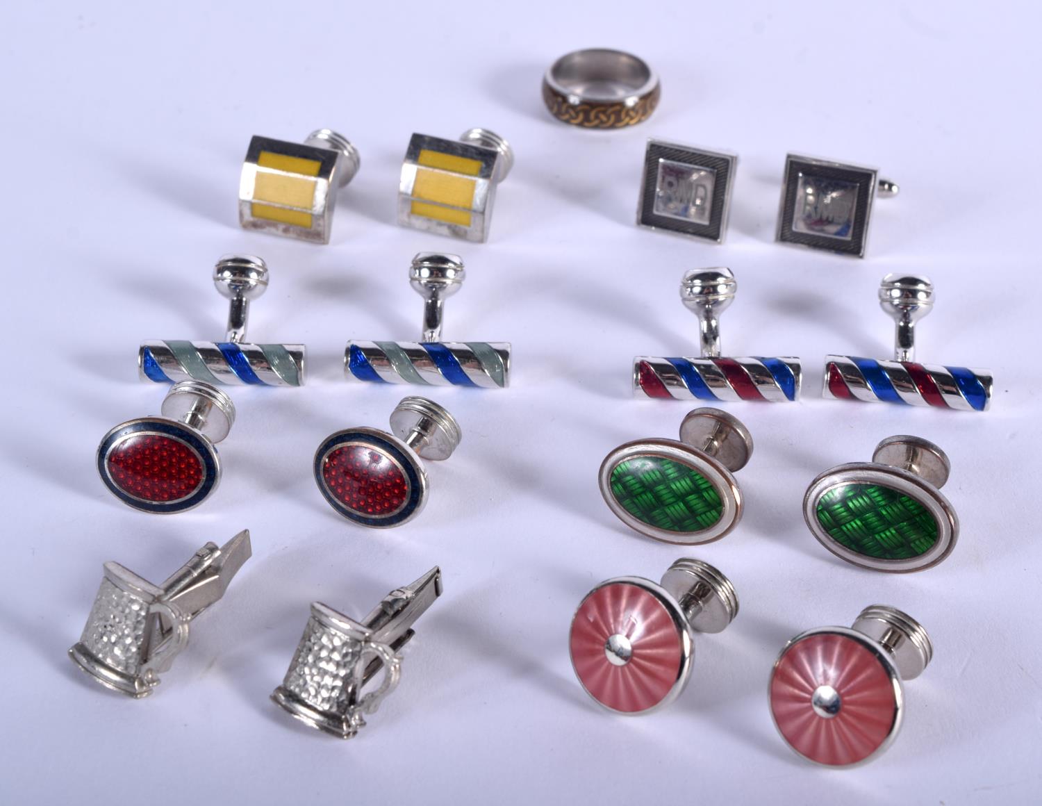 ASSORTED CUFFLINKS. 138 grams. 1.5 cm x 1.5 cm. (qty)