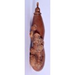 A JAPANESE CARVED WOOD PENDANT BOTTLE. 14 cm long.