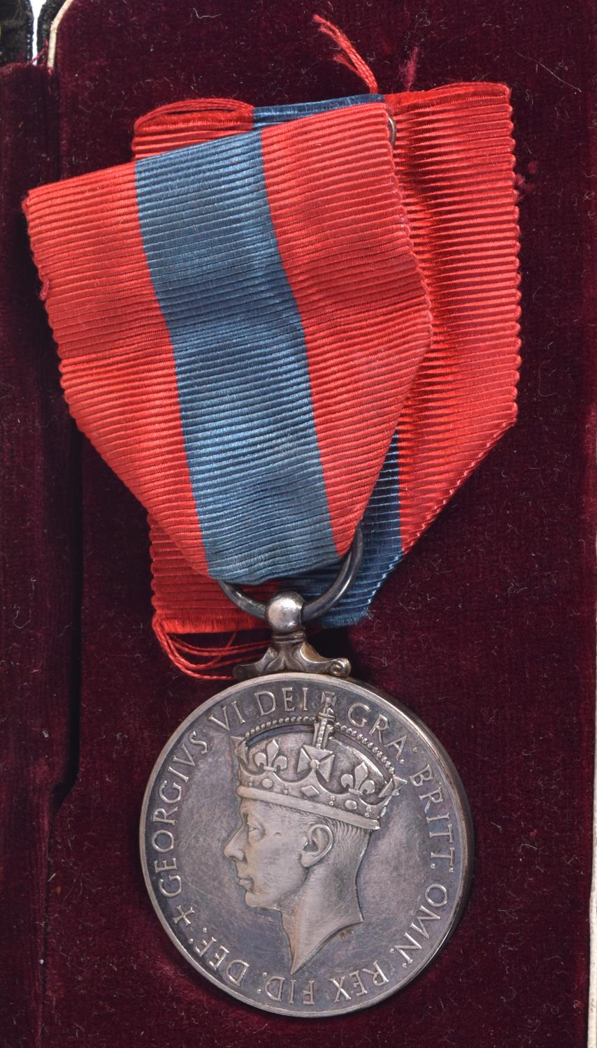 A MIXED LOT OF MEDALS BOTH MILITARY AND CIVIL INCLUDING IMPERIAL SERVICE MEDALS PRESENTED TO Robert - Bild 7 aus 7