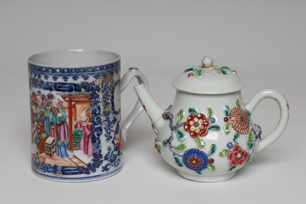 A CHINESE EXPORT PORCELAIN MUG of plain cylindrical form, the strap handle with heart terminal and