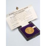 A CHURCHILL 22CT GOLD COMMEMORATIVE MEDALLION, maker John Taylor, 1964, No.18 of a limited edition