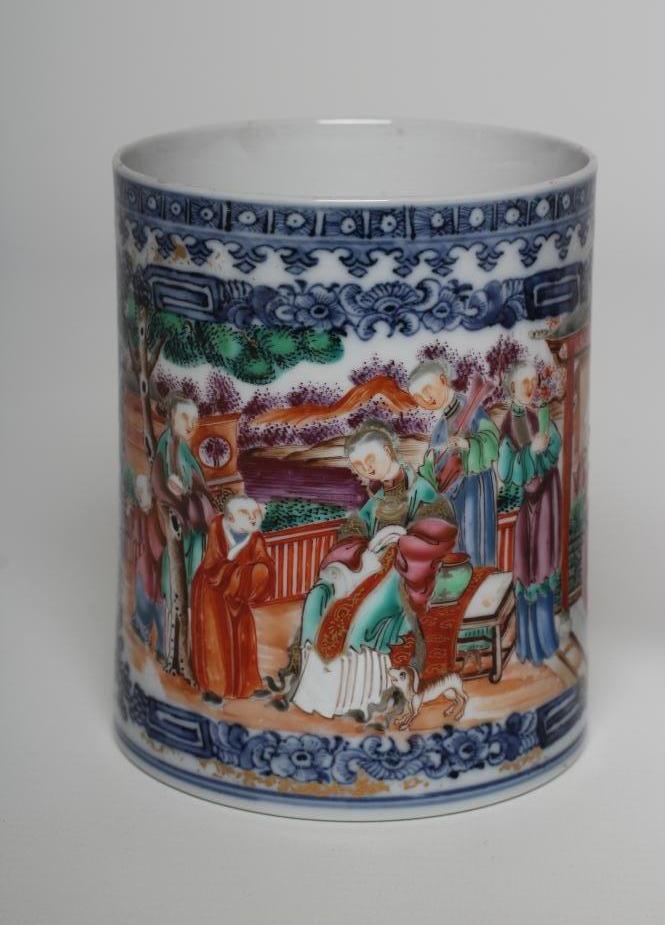 A CHINESE EXPORT PORCELAIN MUG of plain cylindrical form, the strap handle with heart terminal and - Image 2 of 19