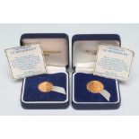 AN ELIZABETH II SOVEREIGN AND HALF SOVEREIGN, 2000, cased with certificates (2) (Est. plus 17.5%
