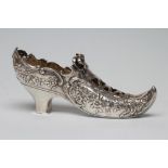 AN EDWARDIAN SILVER LARGE NOVELTY SHOE PIN CUSHION, maker Bertholdt Muller, Chester import marks