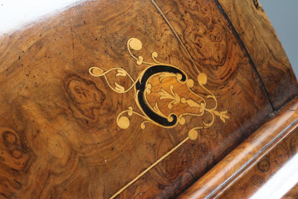 A VICTORIAN PRESENTATION BURR WALNUT AND MARQUETRY INLAID DAVENPORT, of piano top form with gilt - Image 10 of 11