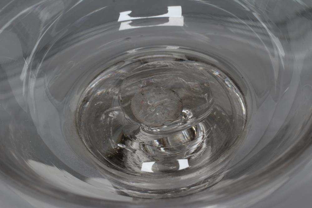 A GEORGIAN GLASS TAZZA, the plain circular stand on moulded Silesian stem and folded foot, 11 1/2" - Image 4 of 4