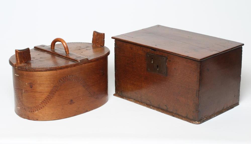 A SCANDINAVIAN BENTWOOD FOOD STORAGE BOX, 19th century, the detachable lid with fixed loop handle