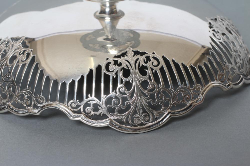 A HIGH PEDESTAL SILVER TAZZA, maker Adie Bros., Sheffield 1912, the shallow dished bowl with pierced - Image 3 of 4
