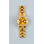 A LADY'S 18CT GOLD AND DIAMOND ROLEX OYSTER PERPETUAL DATEJUST SUPERLATIVE CHRONOMETER, the gilt