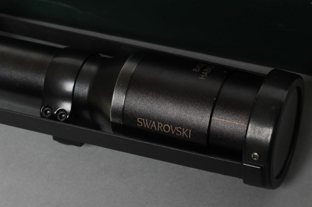 A SWAROVSKI 8X56 HABICHT RIFLE SCOPE, with MAB part rifle mounts, lens caps, box and paperwork (Est. - Bild 2 aus 3