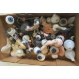 A box of spare glass dolls eyes, some with rockers (Est. plus 21% premium inc. VAT)