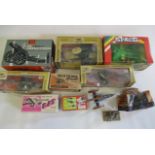 Britains Artillery Guns including Field Guns, Howitzer and Anti-Tank Gun, most items boxed, G-E (