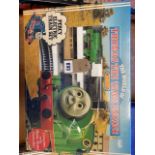 Hornby Thomas the Tank Engine Set with three goods trucks and track, boxed (Est. plus 21% premium