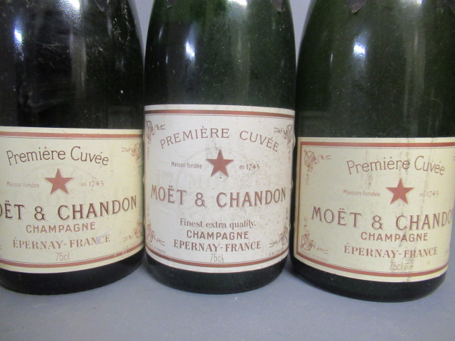 Three bottles Moet & Chandon, premiere cuvee champagne (Est. plus 21% premium inc. VAT) - Image 2 of 2