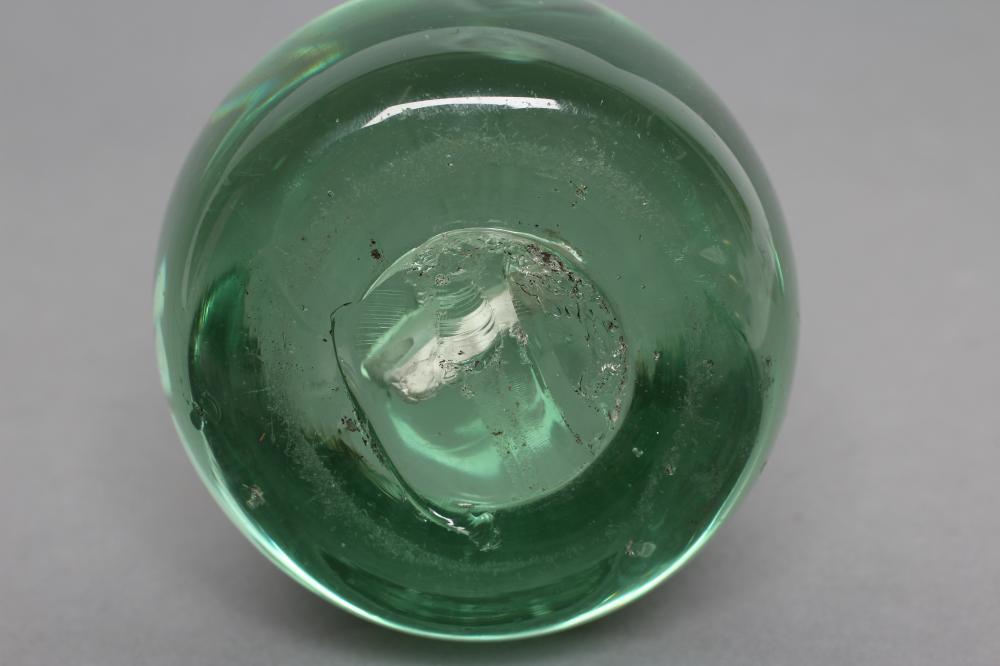 A VICTORIAN GREEN GLASS DUMP of plain domed form enclosing a cockerel sulphide, 2 1/2" high (Est. - Image 3 of 3