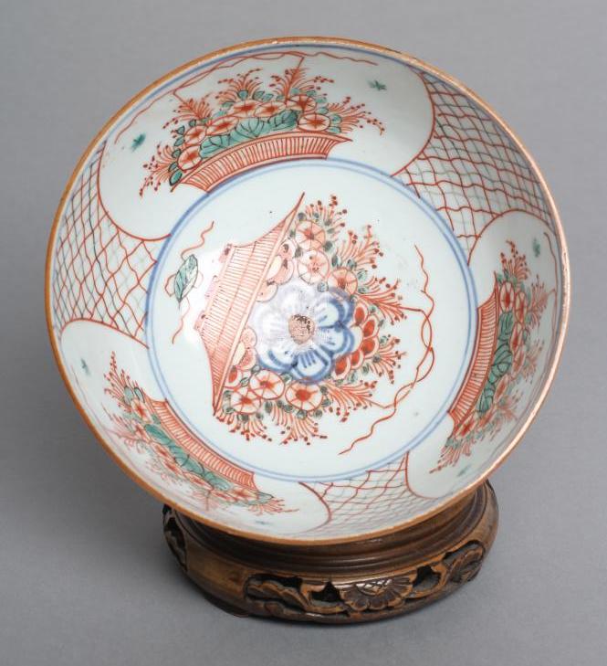 A DUTCH DECORATED CHINESE PORCELAIN SMALL BOWL of plain circular form, the exterior with pleat - Image 2 of 4