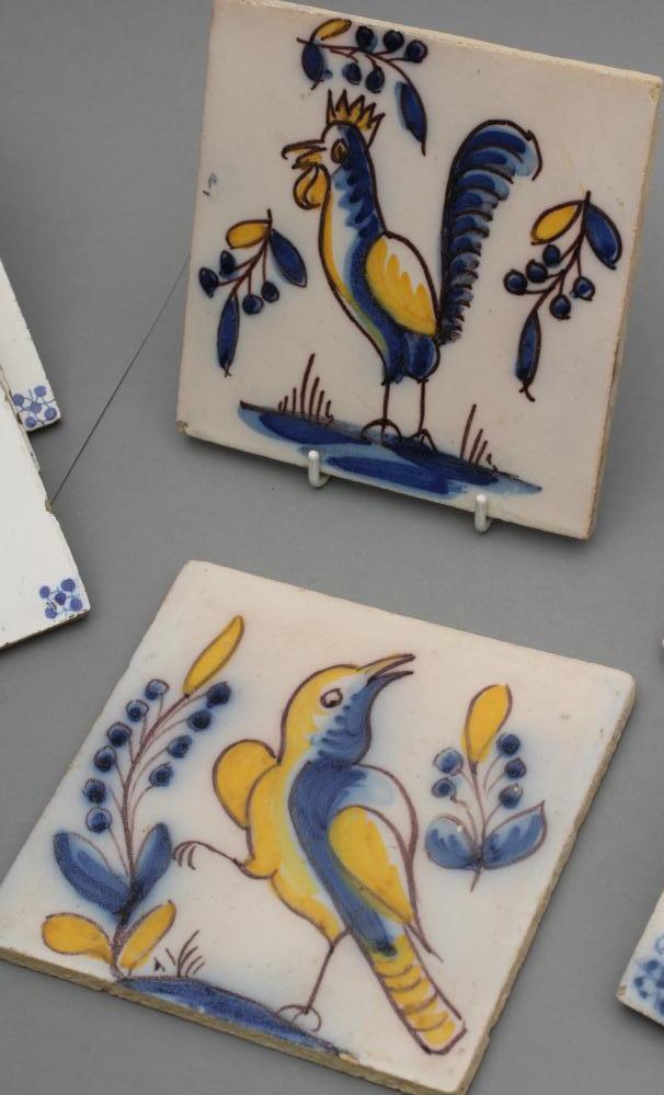 A COLLECTION OF FOURTEEN DUTCH DELFT TILES, 18th century, comprising seven with religious scenes and - Image 3 of 5