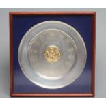 A QUEEN'S SILVER JUBILEE "COLLEGE OF ARMS" SILVER PLATE, maker Yorkshire Mint, Birmingham 1977, with