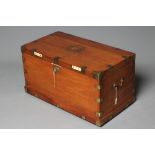 A SMALL MAHOGANY BRASS BOUND TRUNK, c.1900(?), the hinged lid with central brass ring enclosing a
