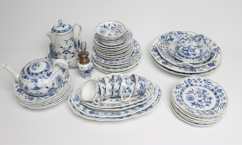 A MATCHED AND COMPOSITE MEISSEN PORCELAIN PART DINNER AND TEA SERVICE, late 19th century and