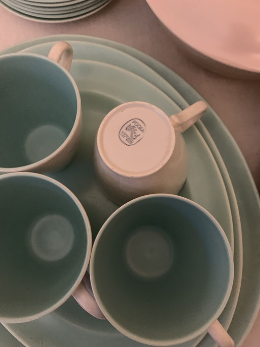 A Poole pottery twin-tone part dinner and tea service to include 5 x 24cms d bowls, 4 x 23cms - Image 3 of 4