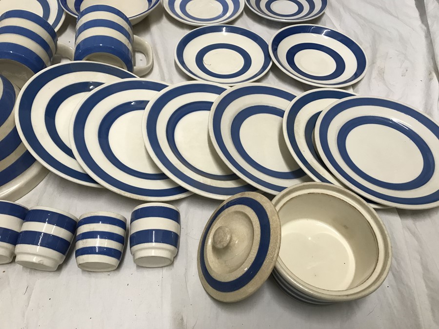 Selection of Blue and white Cornish Ware. Dinner plates 25cms and 23cms w, various saucers, mugs, - Image 2 of 5