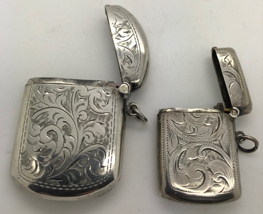 Two hallmarked silver vesta cases, both with vacant cartouche. Birmingham 1910 and Birmingham - Image 3 of 3