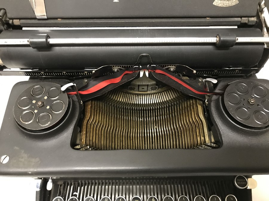 A mid 20thC Imperial typewriter. Condition ReportVery good clean condition. Keys function well, good - Image 2 of 3