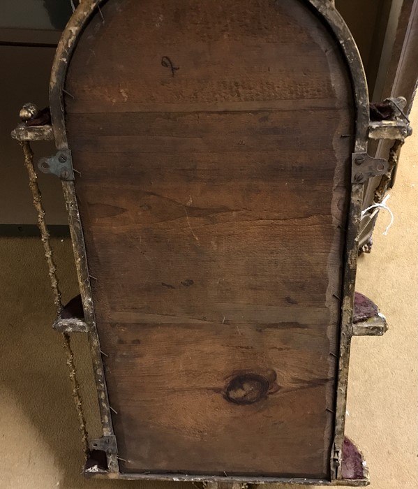 Early 19thC gilded mirror backed carved wood framed wall mounted shelf, 91cms h approx 42cms w and - Image 7 of 7