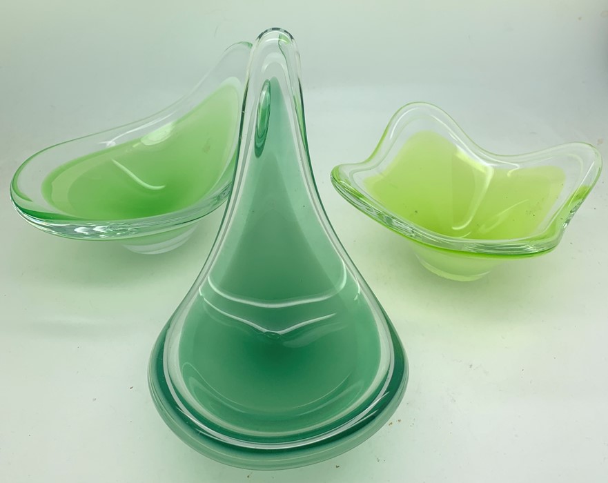 Six pieces of Flygsfors glass including Paul Kedelv Manta Ray dish 22.5 cms. All marked Flysgfors - Image 3 of 4