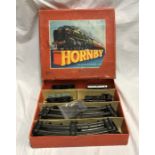 Hornby 0 gauge Tank Goods set No. 40 in original box, wind up engine with 3 goods wagons, one