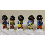A group of 5 small Robertson's Wade Golly band. Condition ReportGood condition, no chips.