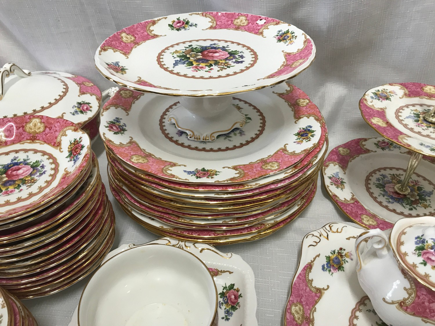 Royal Albert Lady Carlyle tea and dinner ware. Pink ground floral design with gilt border. 129 - Image 6 of 13