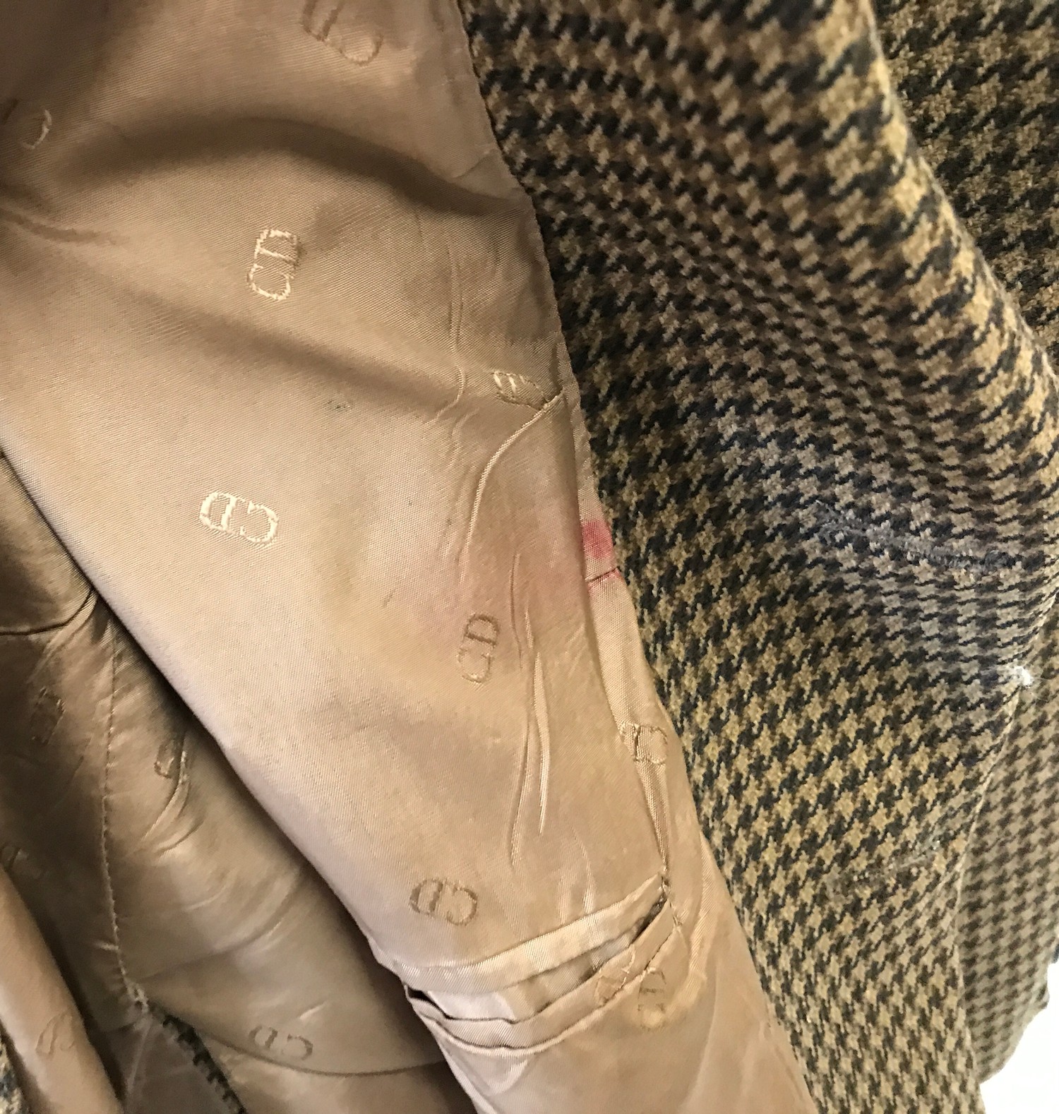 Christian Dior Gentleman's Jacket, dog tooth pattern pure wool, viscose lined size 40 regular. - Image 5 of 6