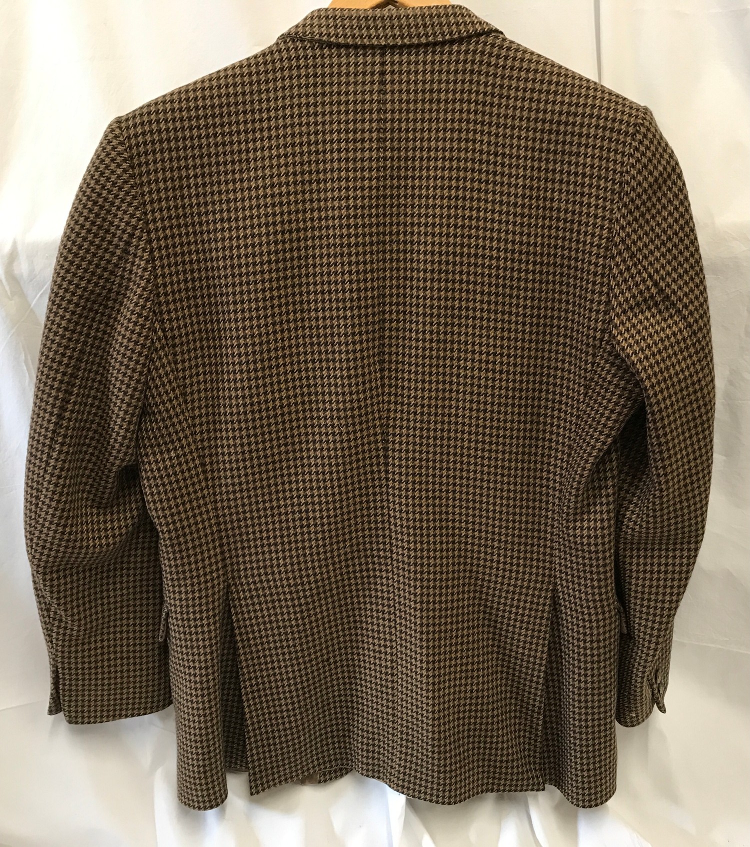 Christian Dior Gentleman's Jacket, dog tooth pattern pure wool, viscose lined size 40 regular. - Image 6 of 6