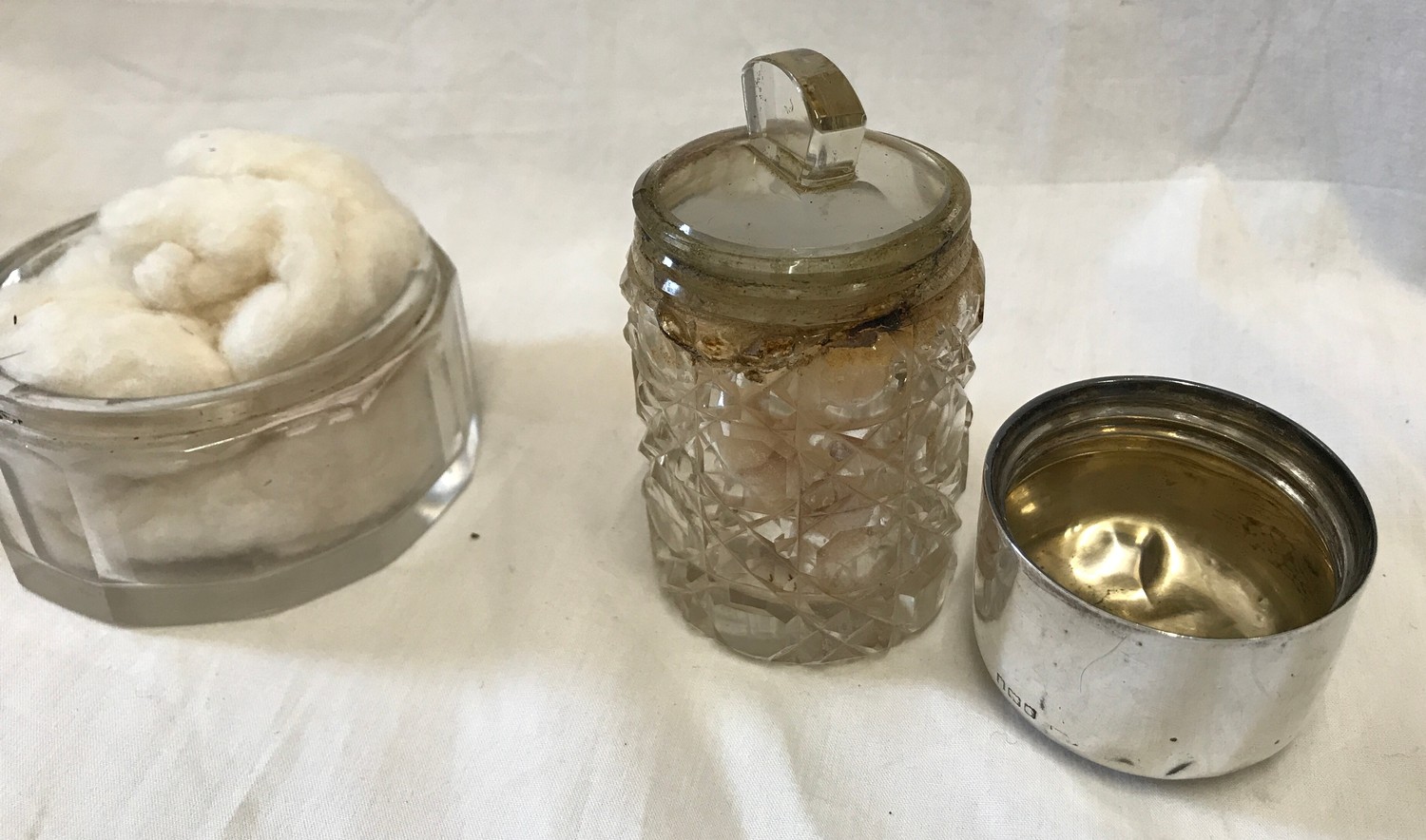 A Silver lidded smelling salt in cut glass pot with original stopper, Birmingham 1906 maker rubbed - Image 8 of 8