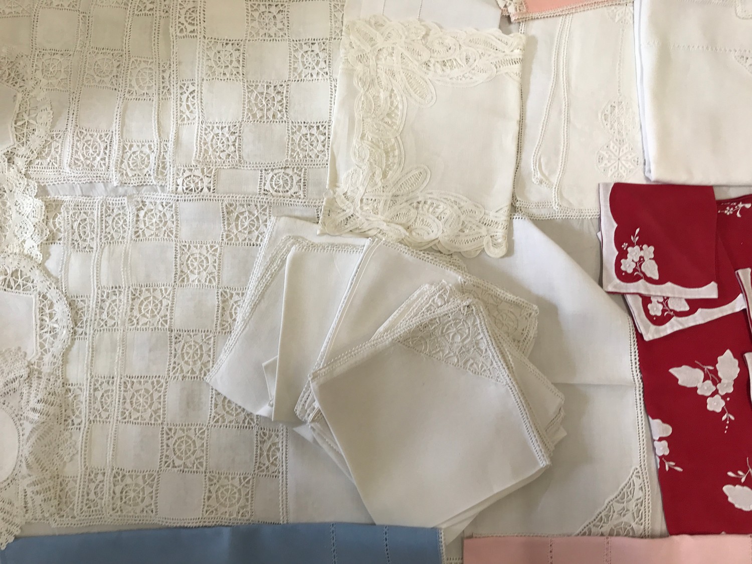 A selection of crocheted table linen of various sizes and sets.Condition ReportFairly good - Image 7 of 7