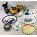A mixed lot of pottery and glassware to include Royal Doulton willow pattern meat plate 41cm, a