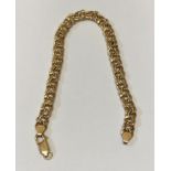 A 9ct gold twin link chain bracelet. 18cms l. 4.4gms.Condition ReportGood condition, no issues.