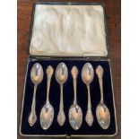 A boxed set of 6 silver teaspoons, Birmingham 1919. 99.3gms.Condition ReportSpoons in good