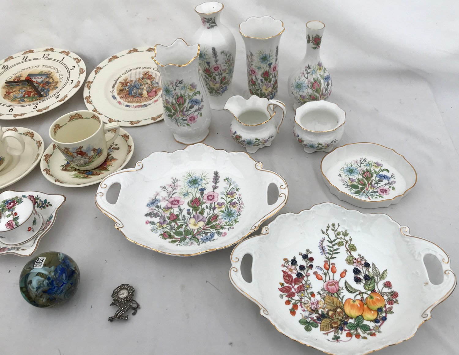 A large collection of pottery to include Royal Doulton "Bramley Hedge": one teapot, milk jug, - Image 2 of 11