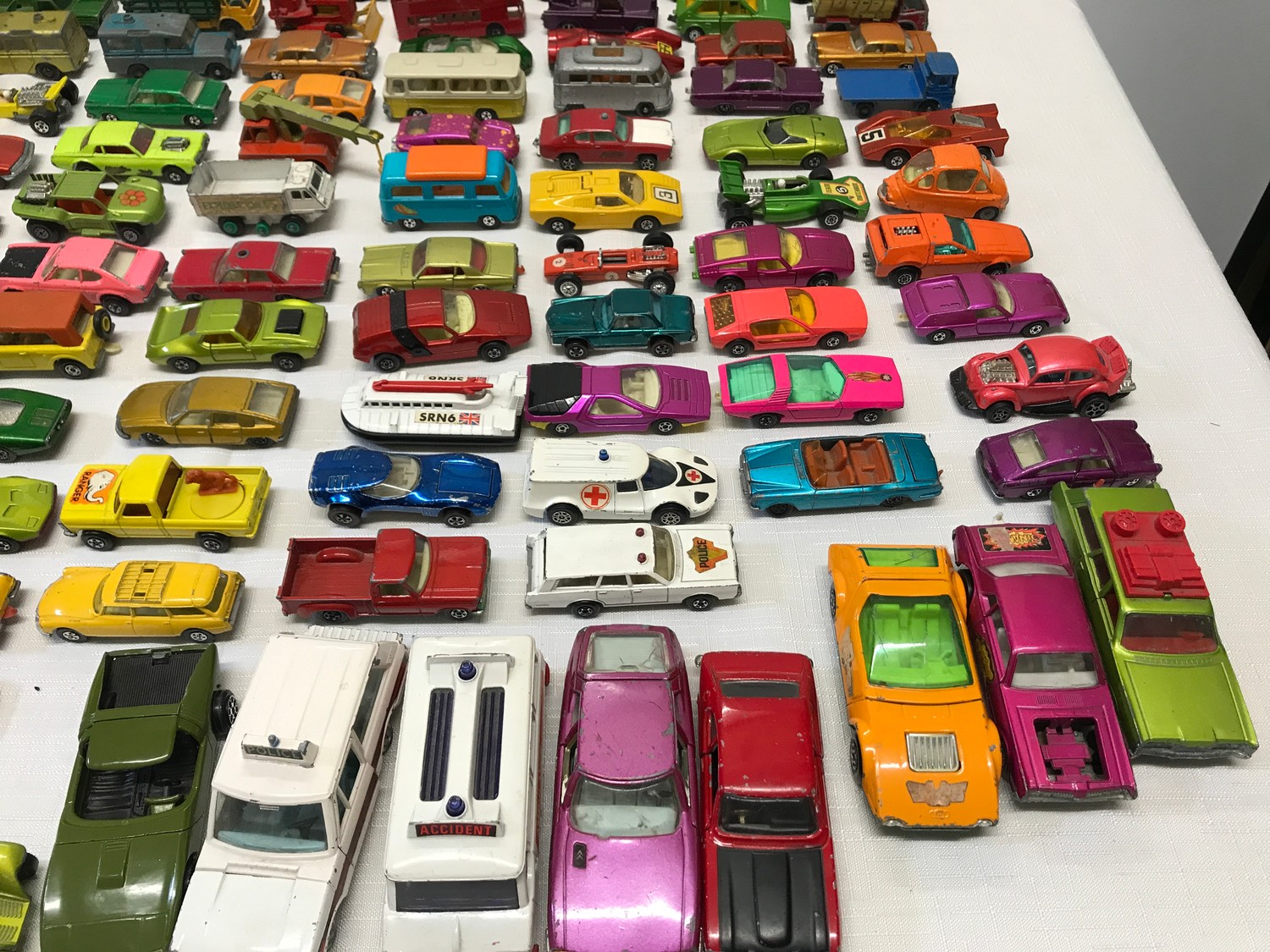 A collection of Matchbox, Lesney diecast model vehicles collection, 3 Corgi, one Dinky and Lone - Image 5 of 6