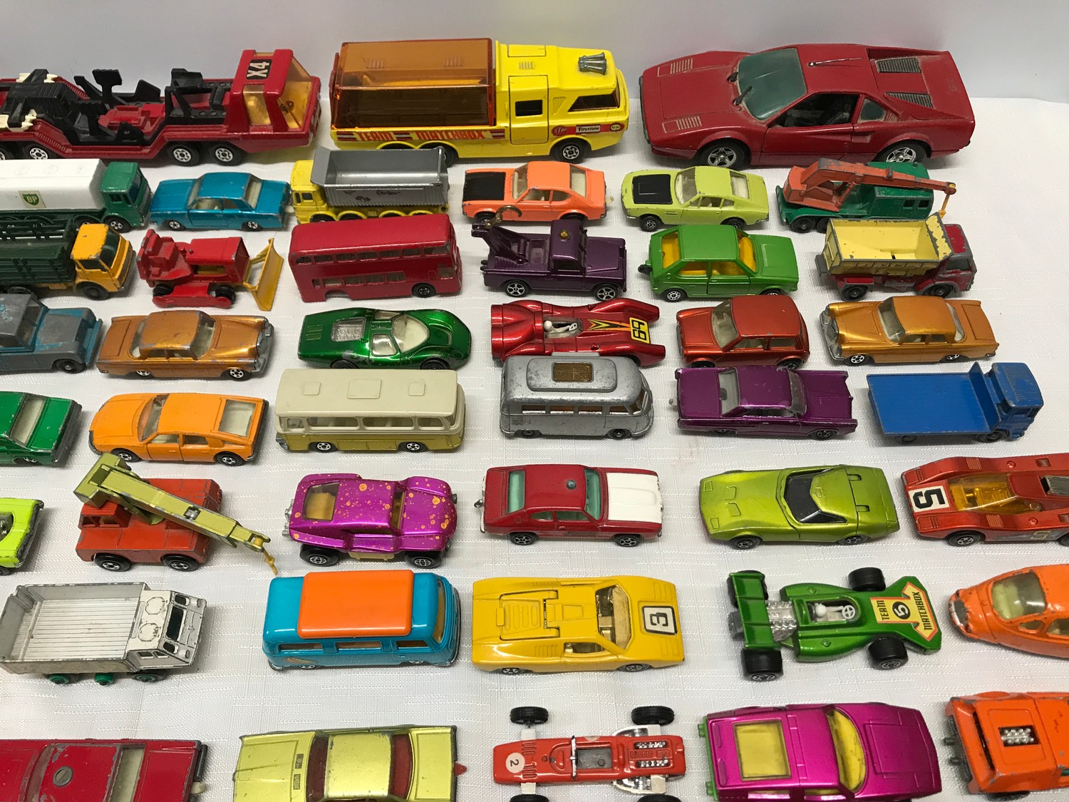 A collection of Matchbox, Lesney diecast model vehicles collection, 3 Corgi, one Dinky and Lone - Image 4 of 6