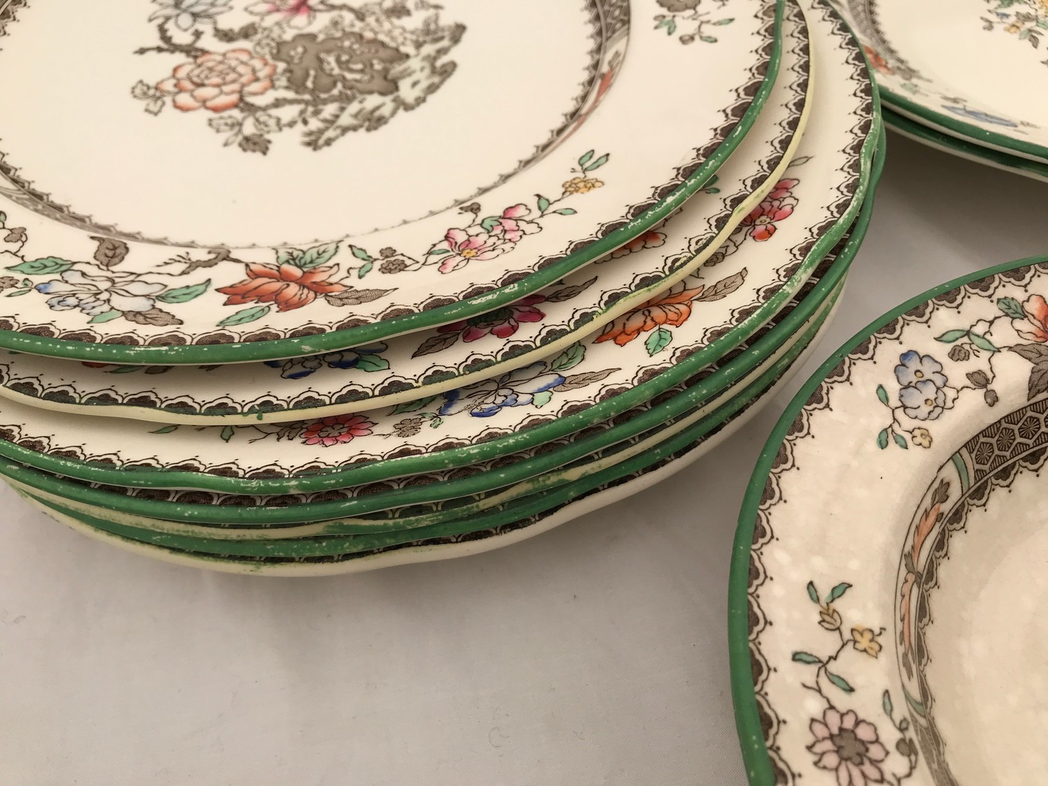 Copeland Spode 'Chinese Rose' patterned dinnerware, 47 pieces comprising 8 dinner plates 27cms d, - Image 8 of 8