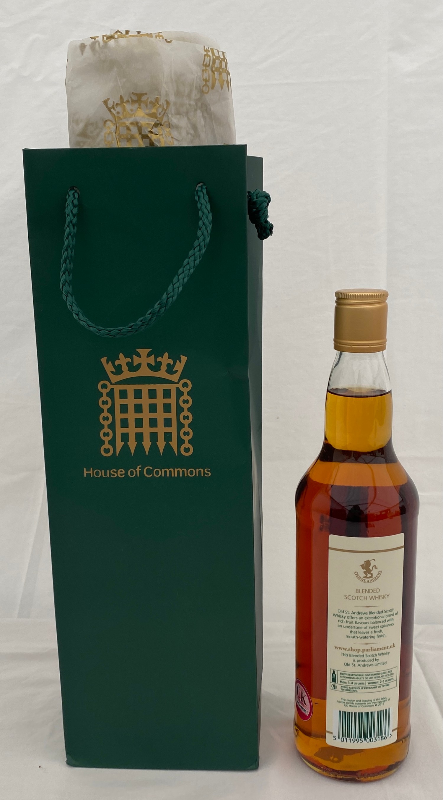 A House of Commons blended Scotch Whisky 70cl signed by Boris Johnson PM in a presentation green - Image 4 of 4