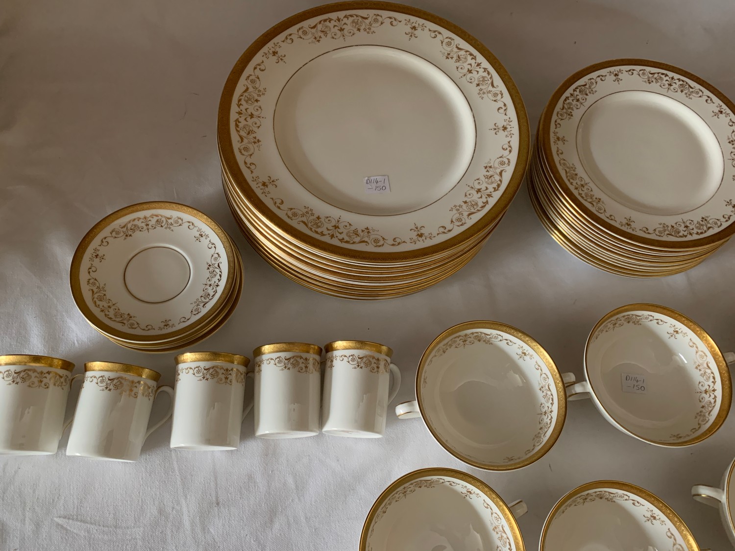 A large quantity of Royal Doulton Belmont pattern dinner service with a part Crescent coffee service - Image 2 of 6