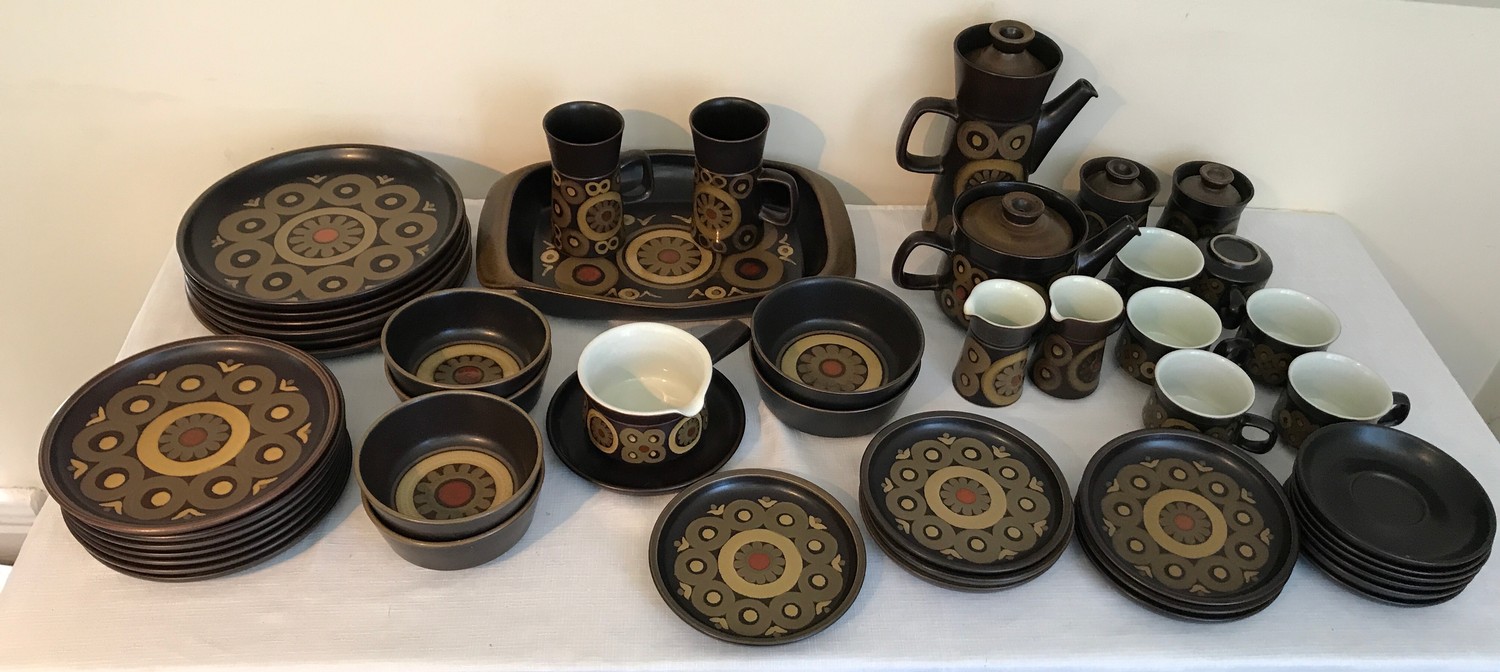 A Denby Arabesque Dinner and tea service, 50 pieces comprising: 6 dinner plates 25.5cms, 7 smaller