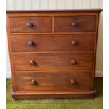 Victorian mahogany chest of drawers, 2 short over 3 long drawers. 114 w x 52 d x 114cms h.